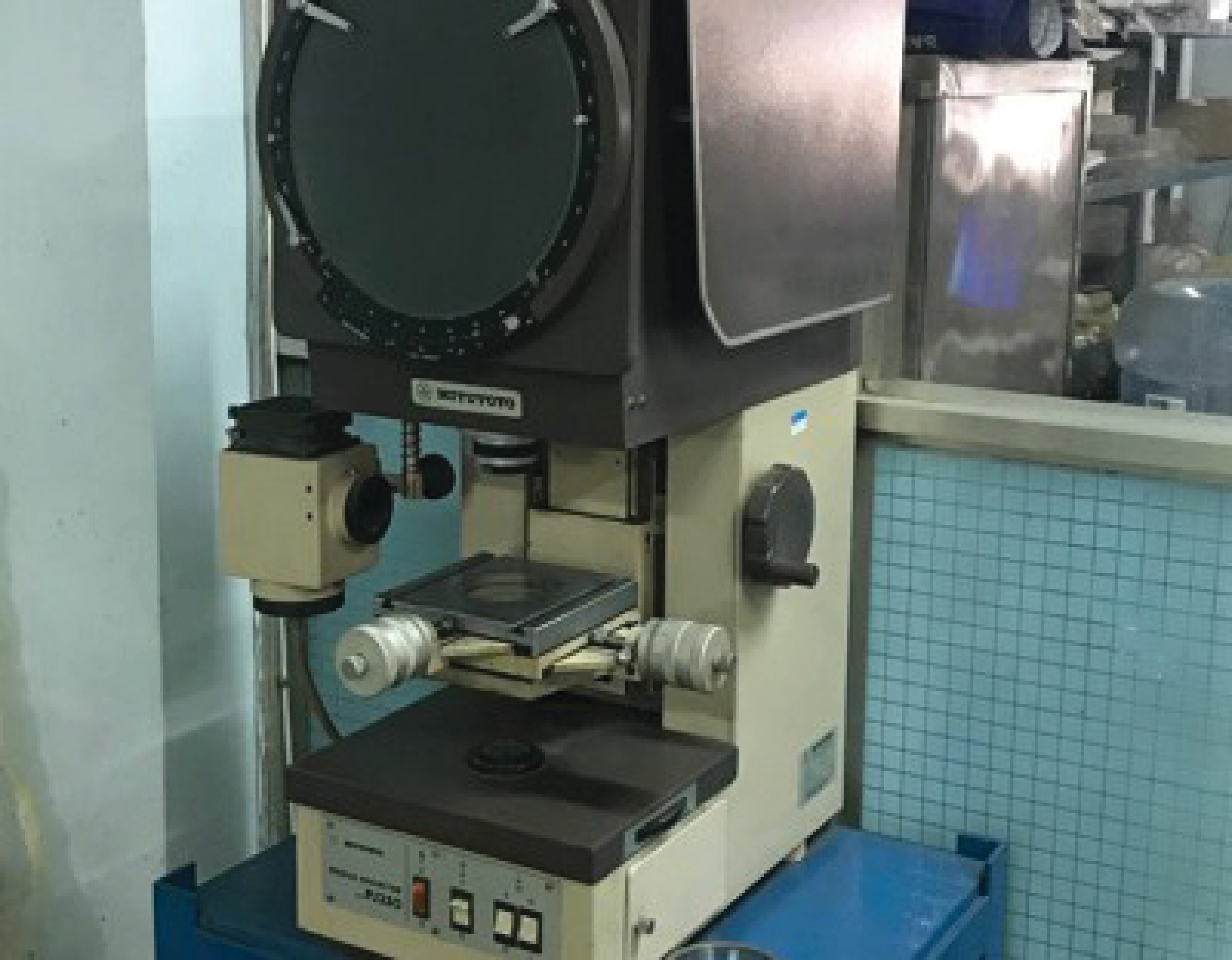 Máy soi biên dạng